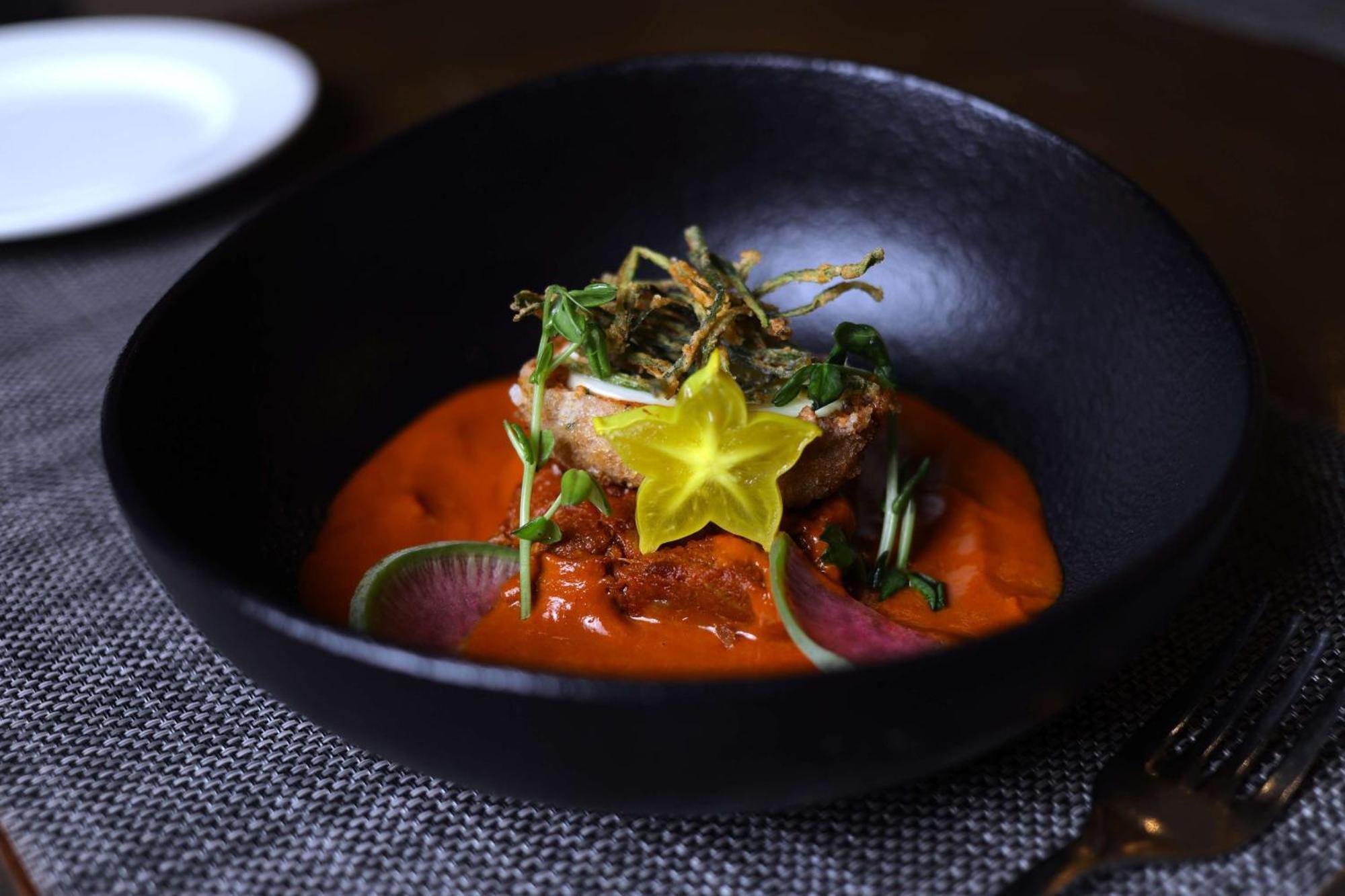 Radisson Blu Hotel, Greater Noida Ngoại thất bức ảnh A dish at the restaurant