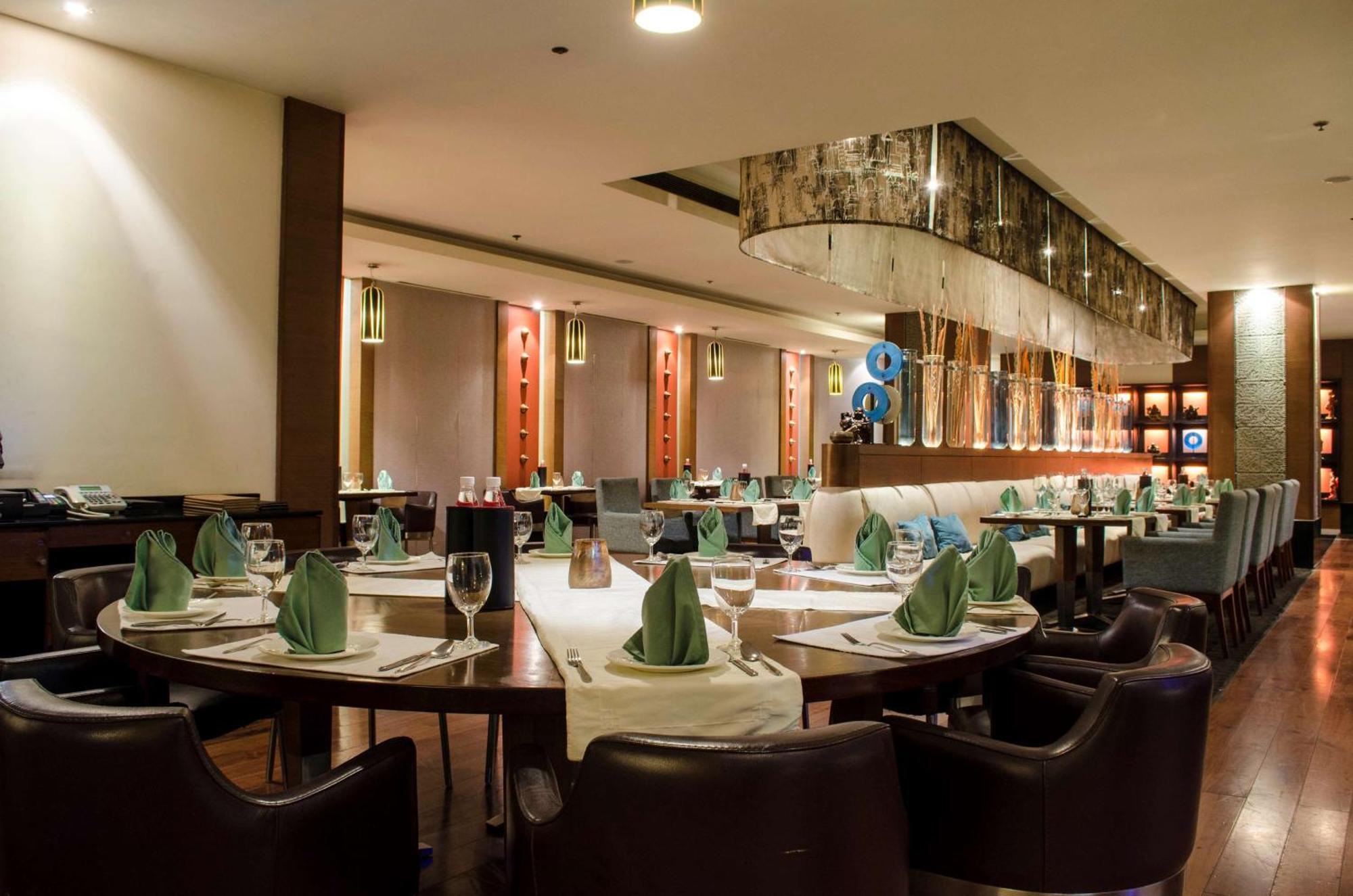 Radisson Blu Hotel, Greater Noida Ngoại thất bức ảnh The restaurant