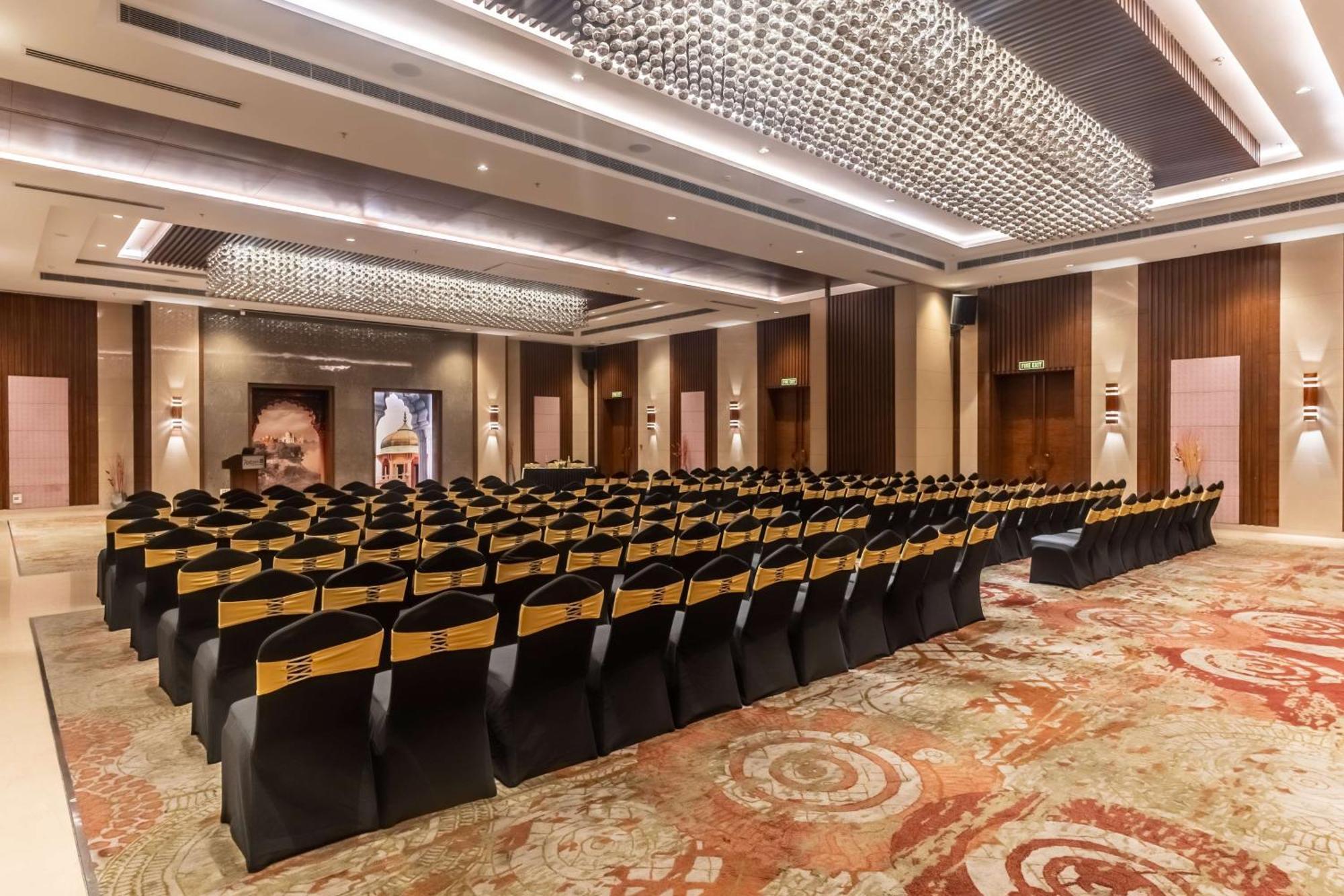 Radisson Blu Hotel, Greater Noida Ngoại thất bức ảnh The Grand Ballroom