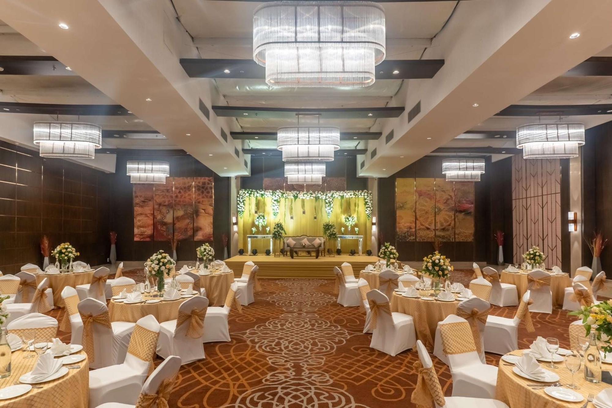 Radisson Blu Hotel, Greater Noida Ngoại thất bức ảnh The Grand Ballroom