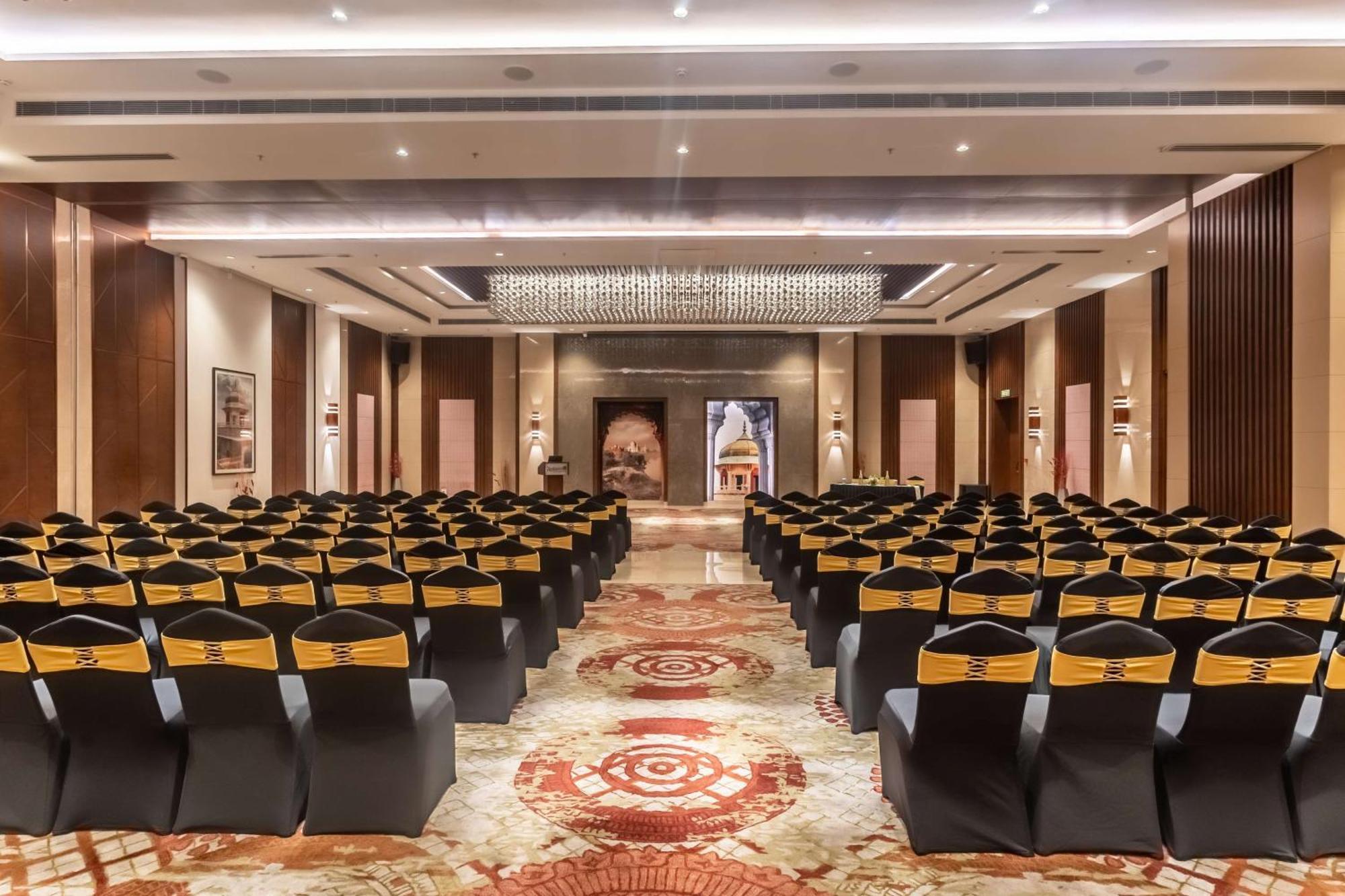 Radisson Blu Hotel, Greater Noida Ngoại thất bức ảnh The Grand Ballroom