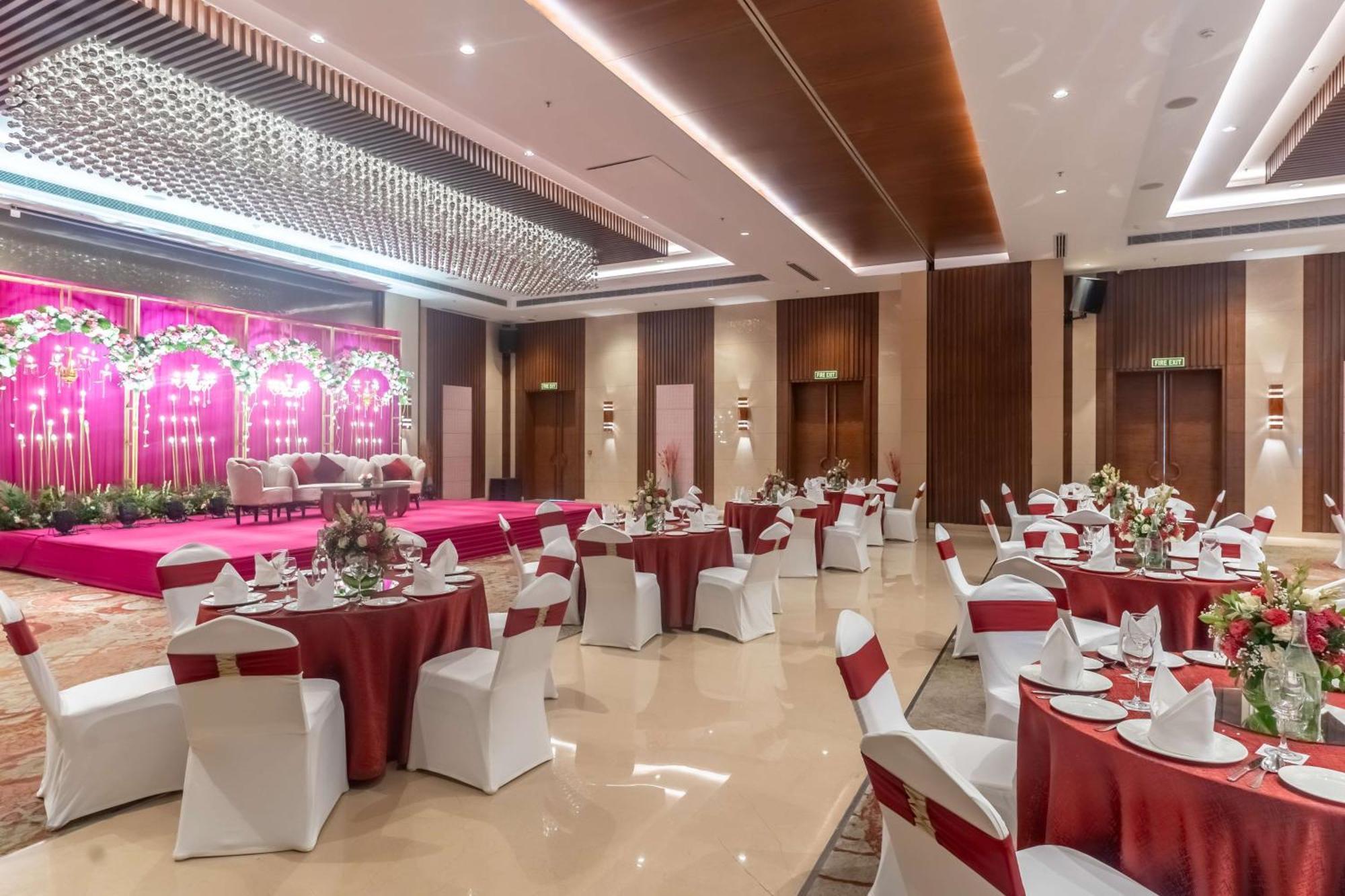 Radisson Blu Hotel, Greater Noida Ngoại thất bức ảnh The Grand Ballroom
