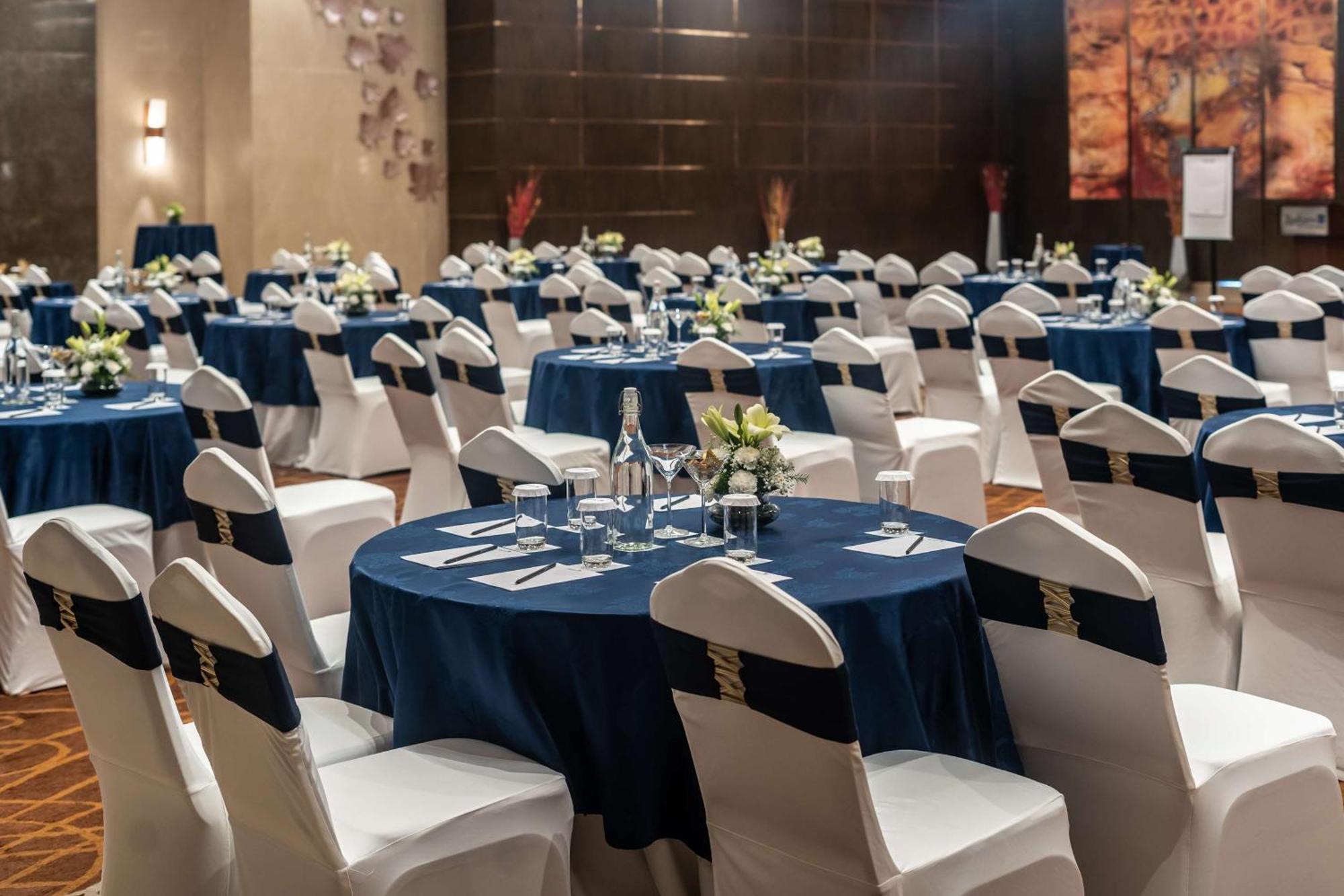 Radisson Blu Hotel, Greater Noida Ngoại thất bức ảnh The Grand Ballroom