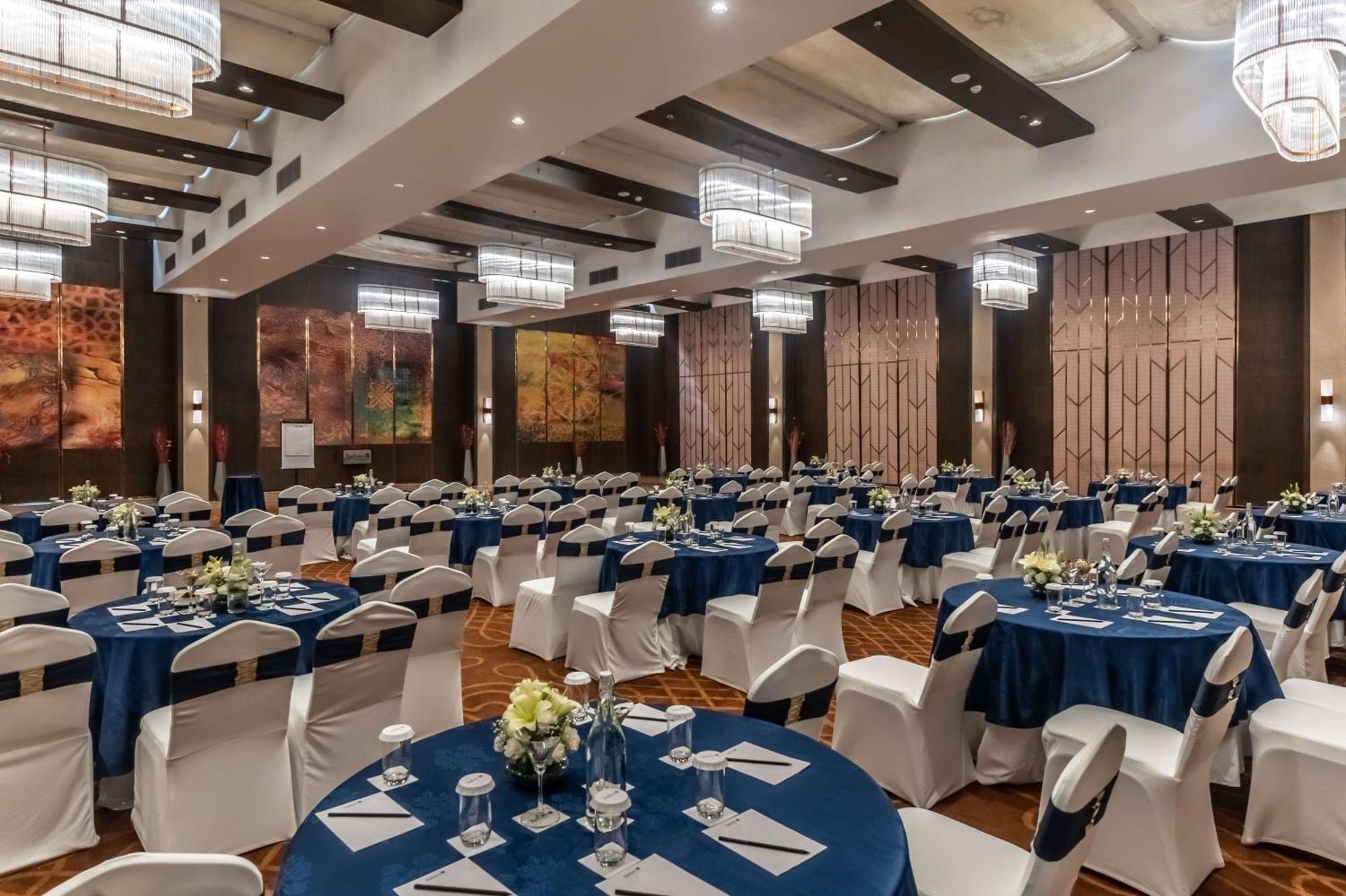 Radisson Blu Hotel, Greater Noida Ngoại thất bức ảnh The Grand Ballroom
