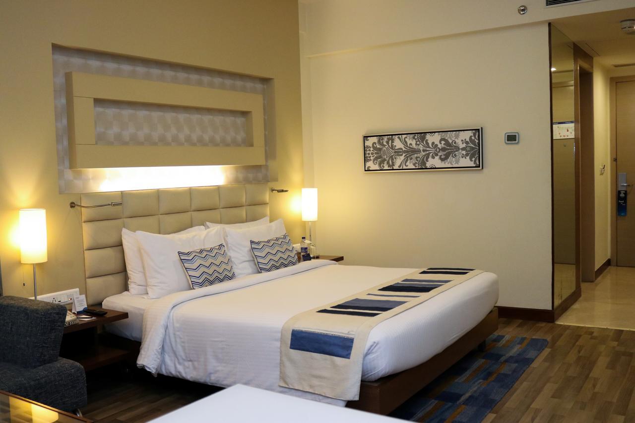 Radisson Blu Hotel, Greater Noida Ngoại thất bức ảnh A room at the Taj Bengal